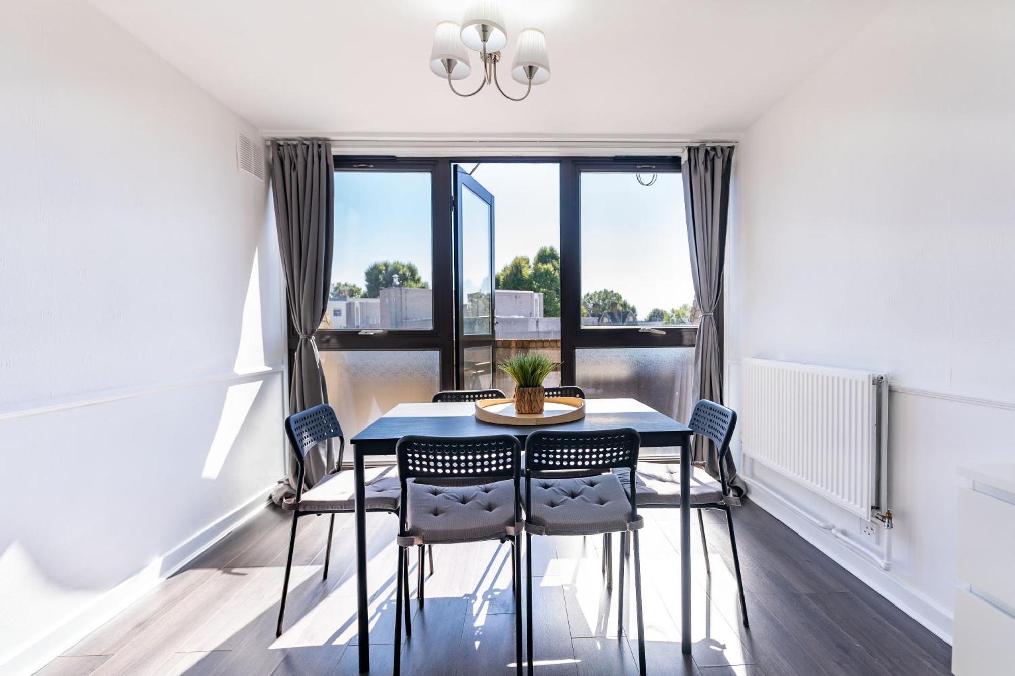 Luxury 3 Bedroom Flat With Balcony In Westbourne Park Londra Dış mekan fotoğraf