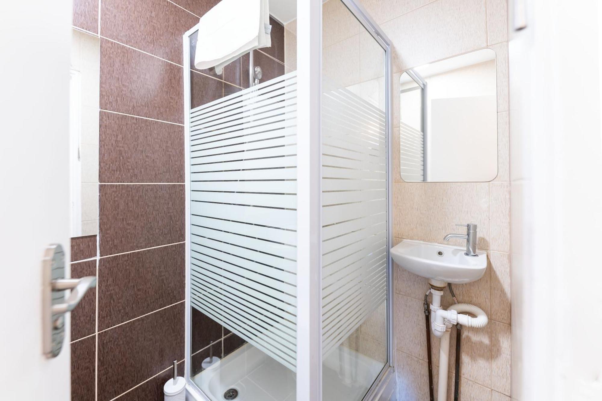 Luxury 3 Bedroom Flat With Balcony In Westbourne Park Londra Dış mekan fotoğraf